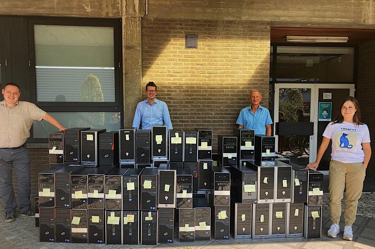 Beringen schenkt computers aan kwetsbaren